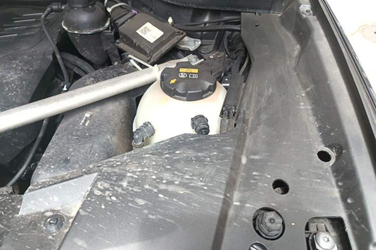 Used BMW X5 2022 xDrive 30Li Luxury M Sport Package Engine Bay Left