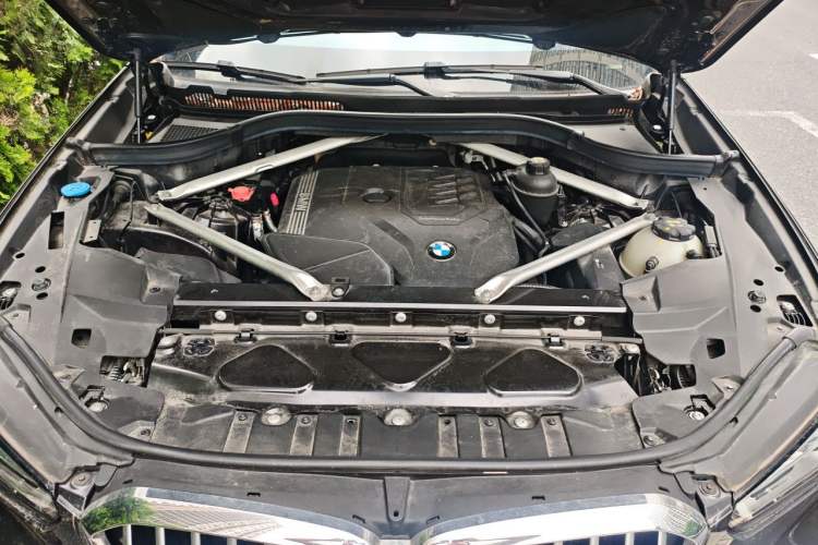 Used BMW X5 2022 xDrive 30Li Luxury M Sport Package Engine Bay