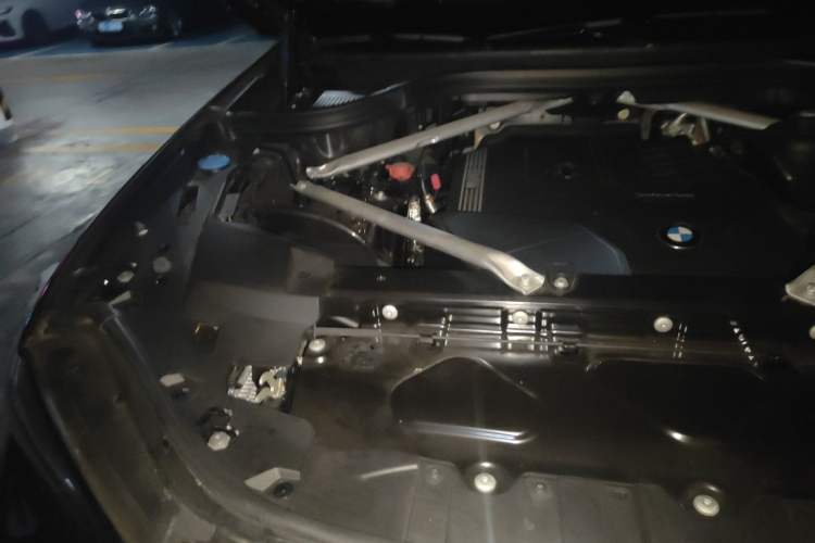 Used BMW X5 2022 Restyled xDrive 30Li Luxury Version M Sport Package Engine Bay Right