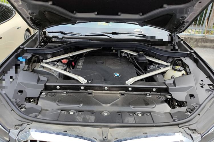 Used BMW X5 2022 Restyled xDrive 30Li M Sport Package Engine Bay
