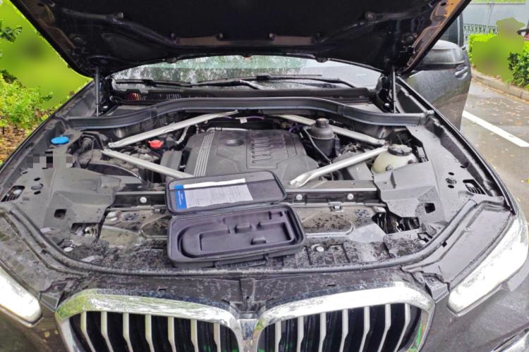 Used BMW X5 2022 Restyled xDrive 40Li M Sport Package Engine Bay