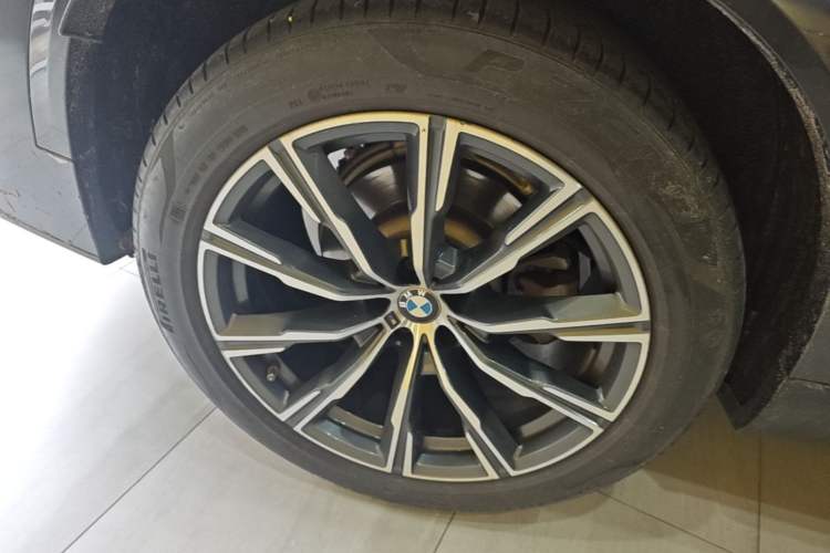 Used BMW X5 2022 xDrive30i M Sport Package Exterior 3
