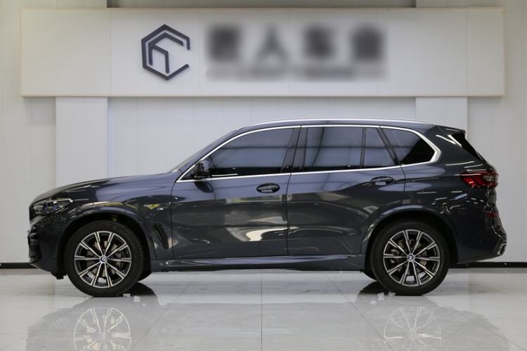 Used BMW X5 2022 xDrive40i M Sport Package Exterior 3