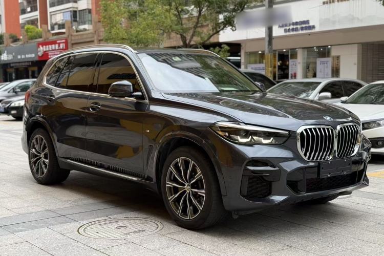 Used BMW X5 2022 xDrive30i M Sport Package Exterior 5