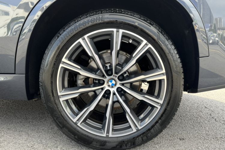 Used BMW X5 2022 xDrive30i M Sport Package Exterior 8
