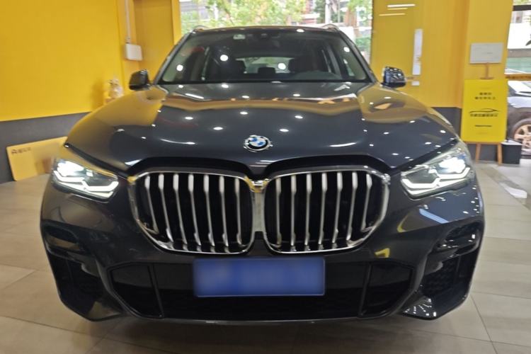 Used BMW X5 2022 xDrive30i M Sport Package Front