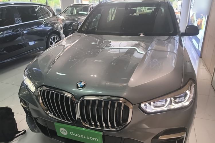 Used BMW X5 2022 xDrive 30Li Luxury M Sport Package Front