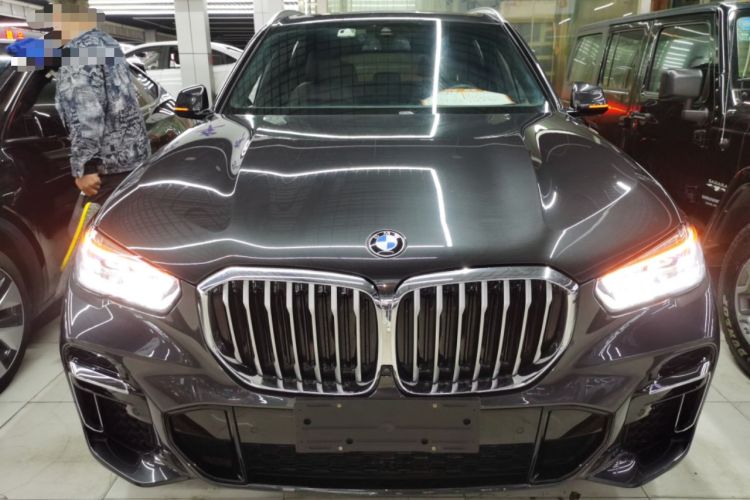 Used BMW X5 2022 xDrive 30Li Luxury M Sport Package Front