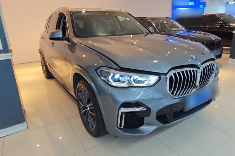 Used BMW X5 2022 Restyled xDrive 30Li Luxury Version M Sport Package Front Right 45 Deg