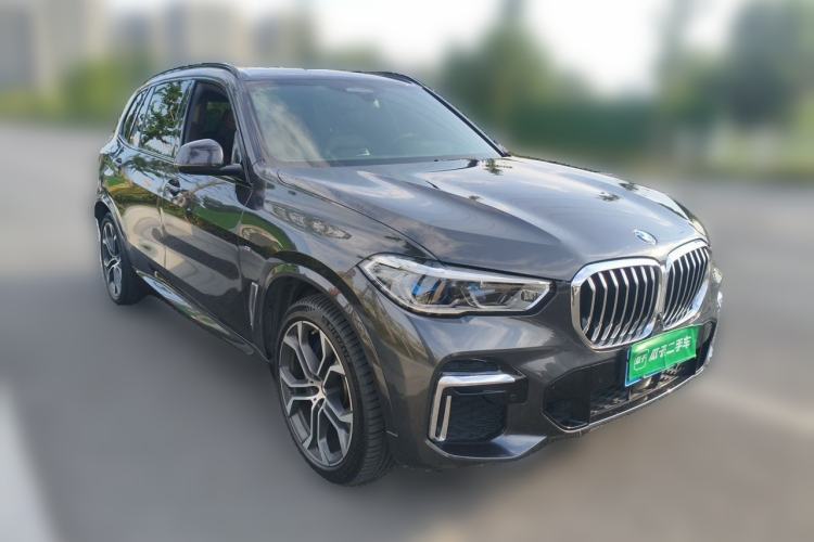 Used BMW X5 2022 Restyled xDrive 40Li Luxury Edition M Sport Package Front Right 45 Deg