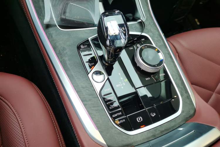 Used BMW X5 2022 Restyled xDrive 30Li Luxury Version M Sport Package Gear Lever