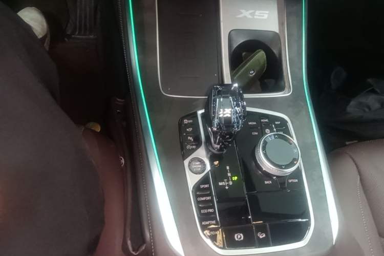 Used BMW X5 2022 Restyled xDrive 30Li Luxury Version M Sport Package Gear Lever