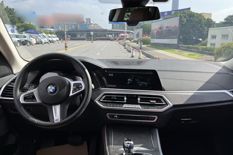 Used BMW X5 2022 xDrive30i M Sport Package Interior 1