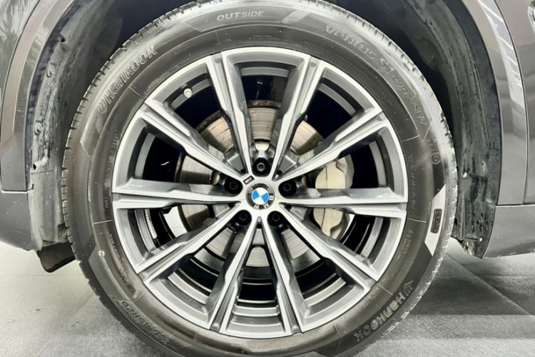 Used BMW X5 2022 Restyled xDrive 30Li Luxury Version M Sport Package Interior 10