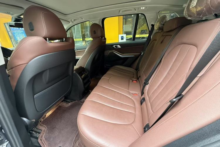 Used BMW X5 2022 xDrive30i M Sport Package Interior 3