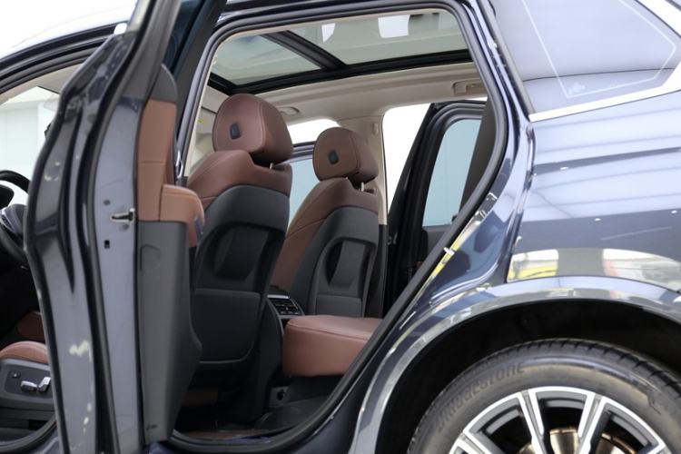 Used BMW X5 2022 xDrive40i M Sport Package Interior 3