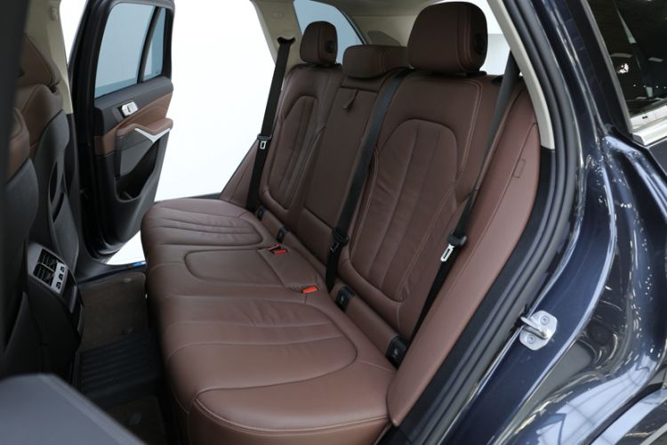 Used BMW X5 2022 xDrive40i M Sport Package Interior 5