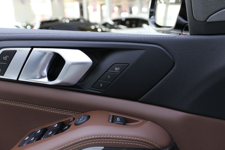 Used BMW X5 2022 xDrive40i M Sport Package Interior 6