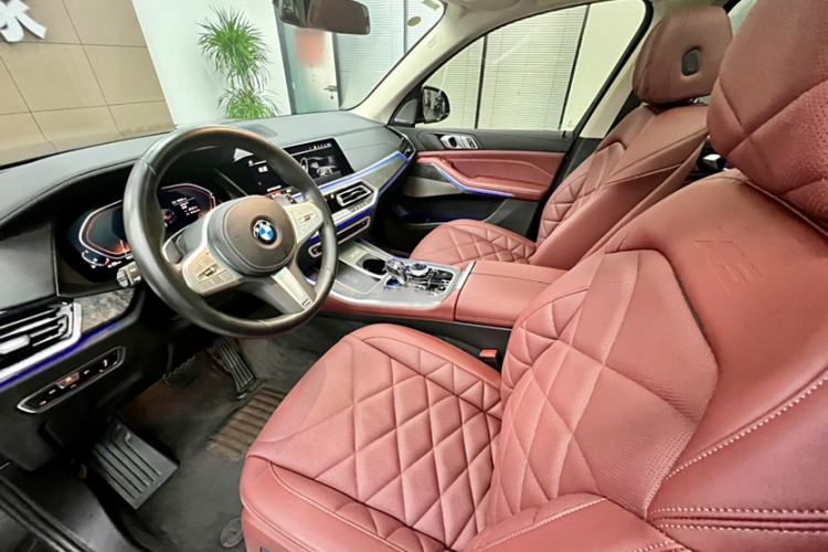 Used BMW X5 2022 Restyled xDrive 30Li Luxury Version M Sport Package Interior 9