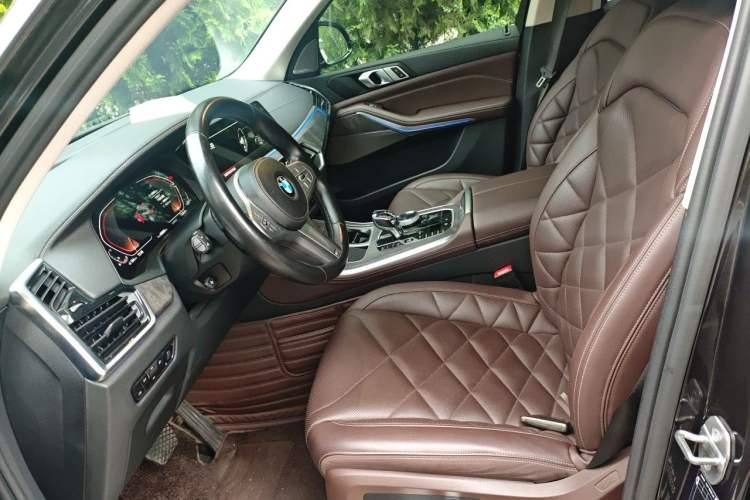 Used BMW X5 2022 xDrive 30Li Luxury M Sport Package Left Front Seat