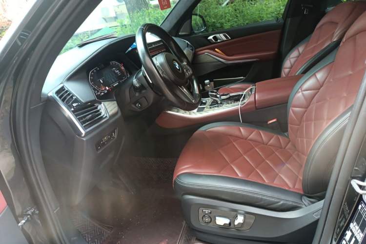 Used BMW X5 2022 xDrive 30Li Luxury M Sport Package Left Front Seat