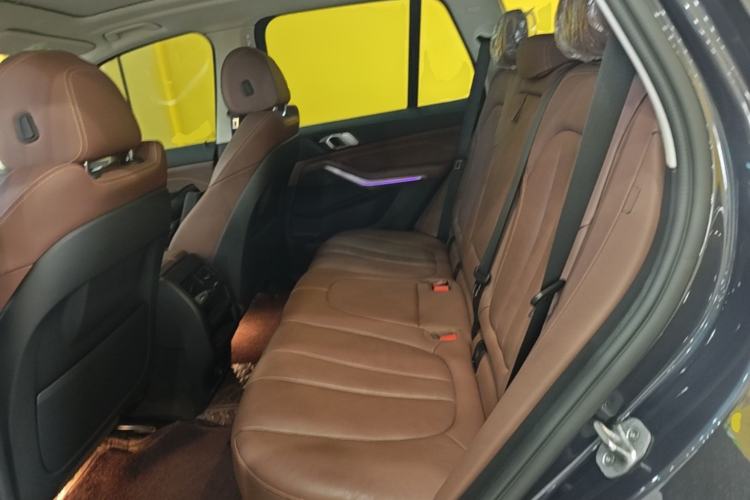 Used BMW X5 2022 xDrive30i M Sport Package Left Rear Seat