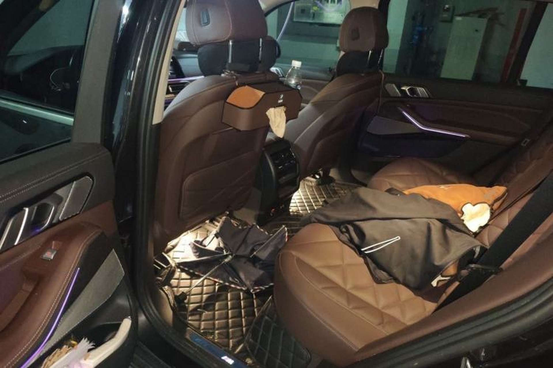 Used BMW X5 2022 xDrive 30Li Luxury M Sport Package Left Rear Seat