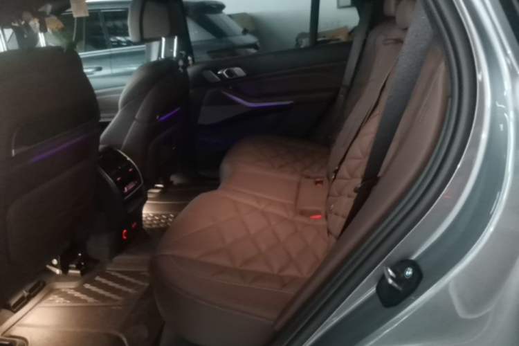 Used BMW X5 2022 Restyled xDrive 40Li M Sport Package Left Rear Seat