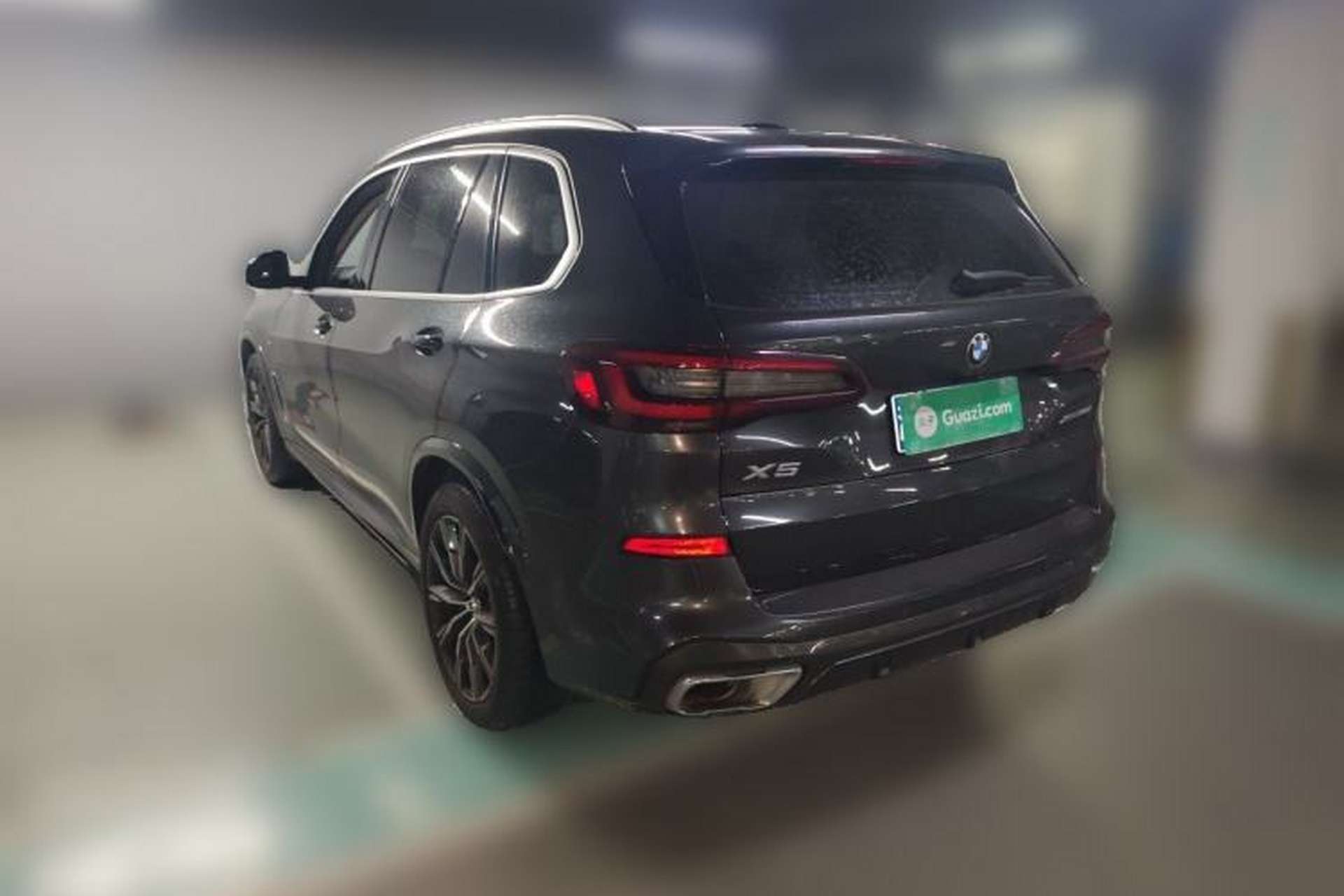 Used BMW X5 2022 xDrive 30Li Luxury M Sport Package Rear Left 45 Deg
