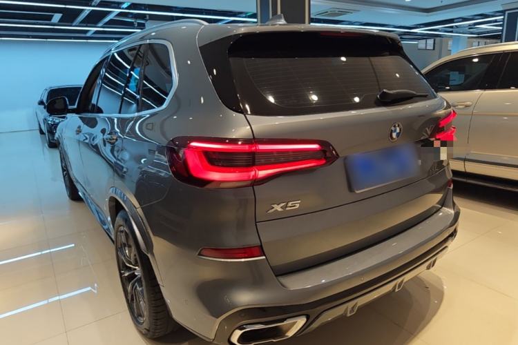 Used BMW X5 2022 Restyled xDrive 30Li Luxury Version M Sport Package Rear Left 45 Deg