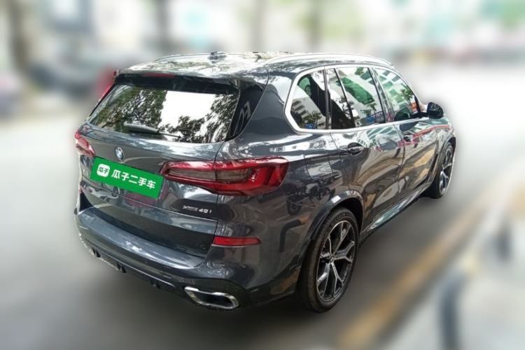 Used BMW X5 2022 xDrive40i Luxury Edition M Sport Package Rear Right 45 Deg