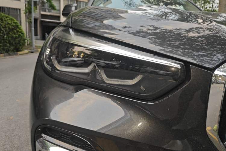 Used BMW X5 2022 xDrive 30Li M Sport Package Right Front Headlight