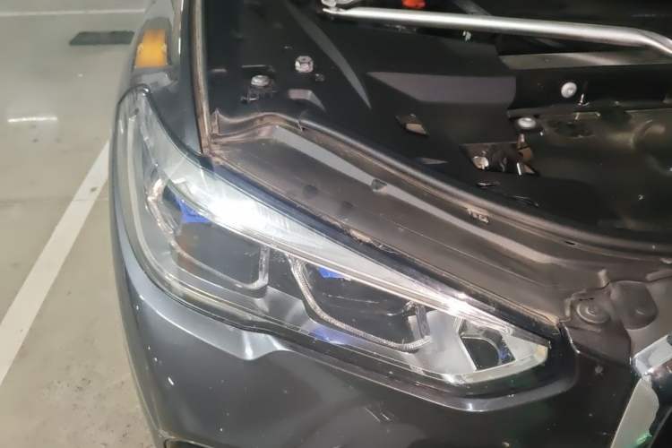 Used BMW X5 2022 xDrive 30Li Luxury M Sport Package Right Front Headlight
