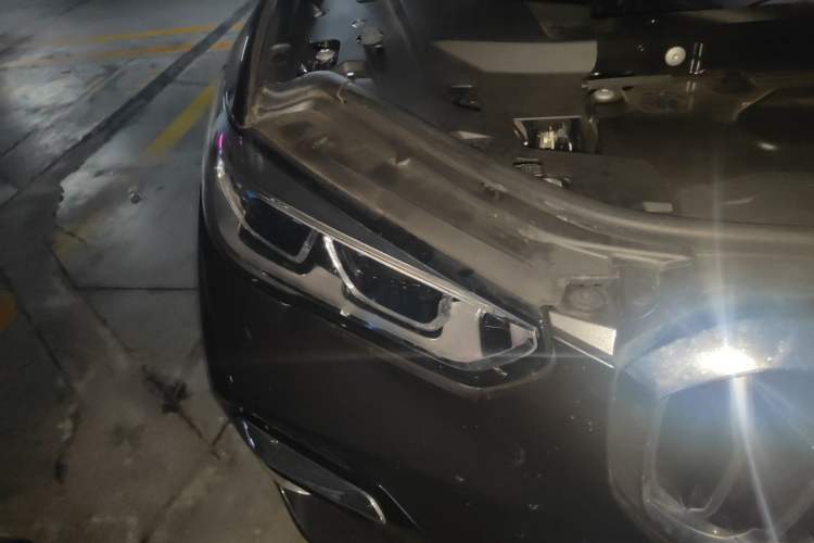 Used BMW X5 2022 Restyled xDrive 30Li Luxury Version M Sport Package Right Front Headlight