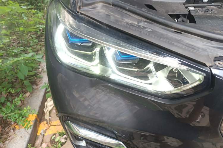 Used BMW X5 2022 xDrive 30Li Luxury M Sport Package Right Front Headlight