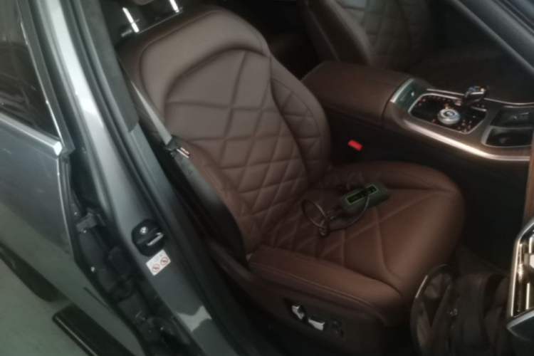 Used BMW X5 2022 Restyled xDrive 40Li M Sport Package Right Front Seat