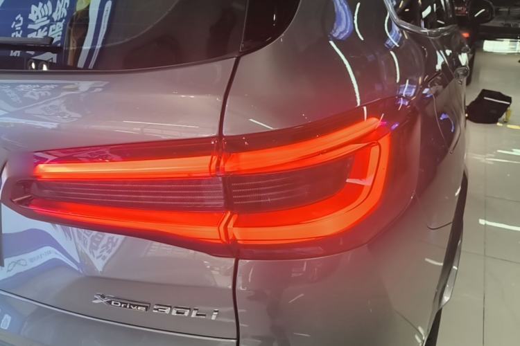 Used BMW X5 2022 xDrive 30Li Luxury M Sport Package Right Rear Taillight