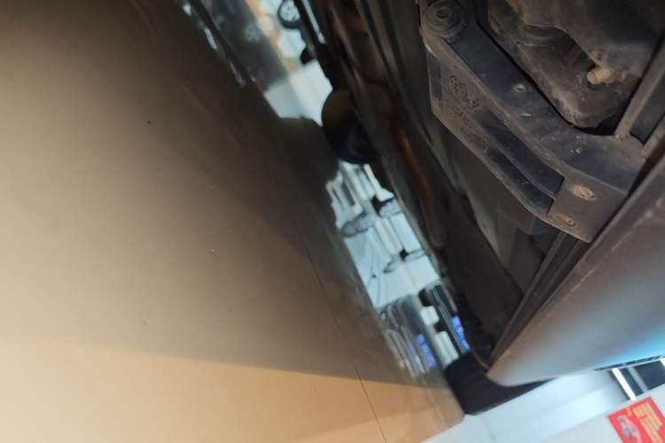 Used BMW X5 2022 Restyled xDrive 30Li Luxury Version M Sport Package Right Side Sill