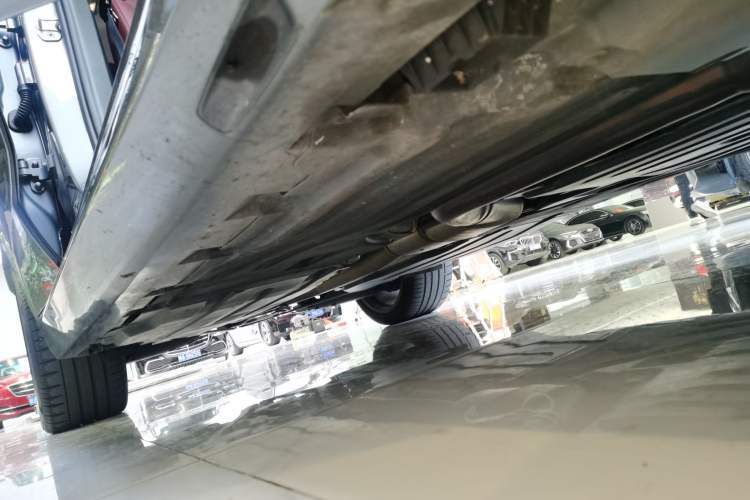 Used BMW X5 2022 Restyled xDrive 30Li Luxury Version M Sport Package Right Side Sill