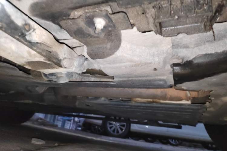Used BMW X5 2022 Restyled xDrive 30Li Luxury Version M Sport Package Right Side Sill