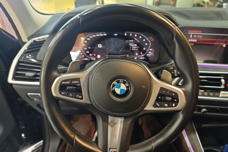 Used BMW X5 2022 xDrive30i M Sport Package Steering Wheel