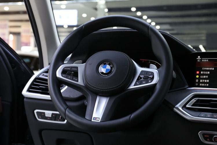 Used BMW X5 2022 xDrive40i M Sport Package Steering Wheel