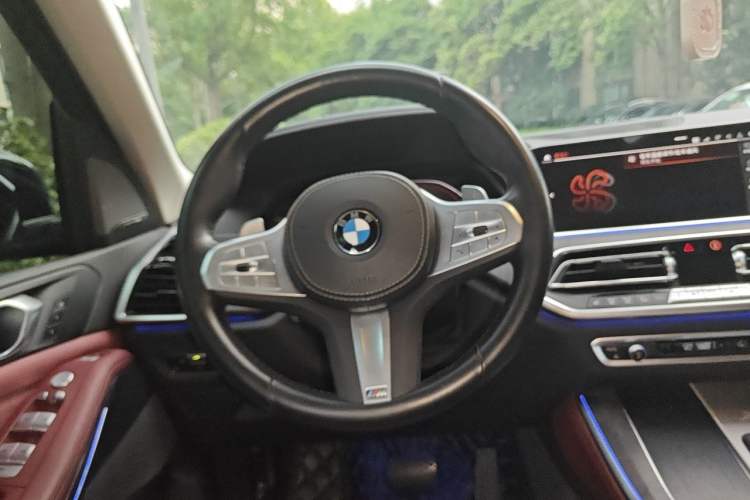 Used BMW X5 2022 xDrive 30Li M Sport Package Steering Wheel