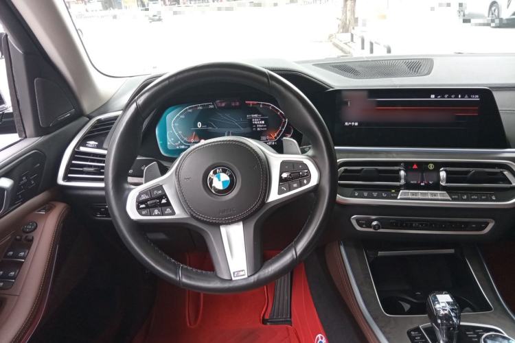 Used BMW X5 2022 xDrive40i Luxury Edition M Sport Package Steering Wheel