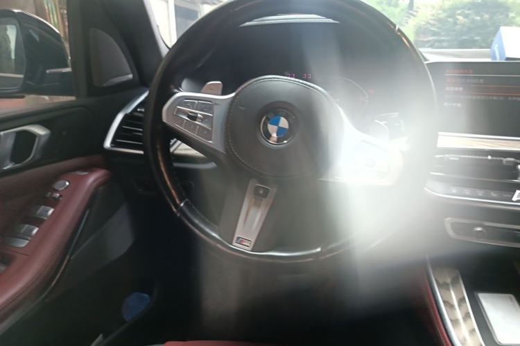 Used BMW X5 2022 xDrive 30Li Luxury M Sport Package Steering Wheel