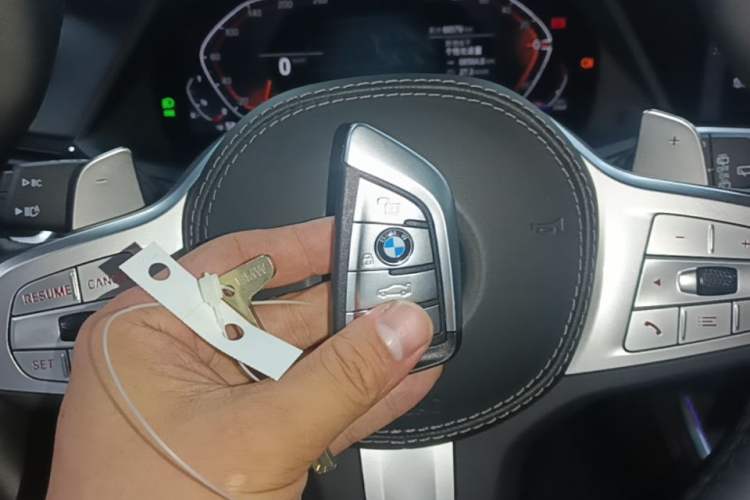 Used BMW X5 2022 Restyled xDrive 30Li Luxury Version M Sport Package Vehicle Key