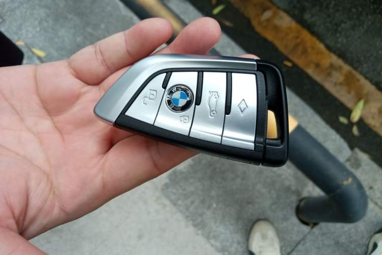 Used BMW X5 2022 xDrive40i Luxury Edition M Sport Package Vehicle Key