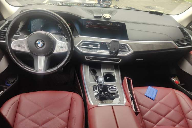 Used BMW X5 2022 xDrive 30Li Luxury M Sport Package Center Console
