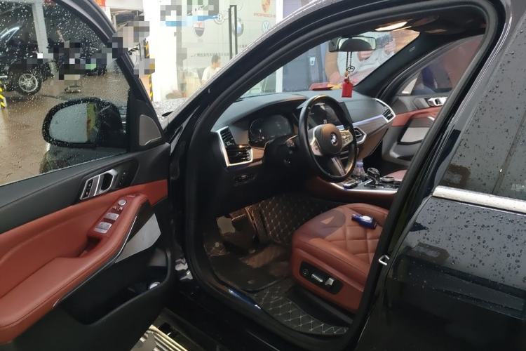 Used BMW X5 2022 xDrive 30Li Luxury M Sport Package Driver Seat
