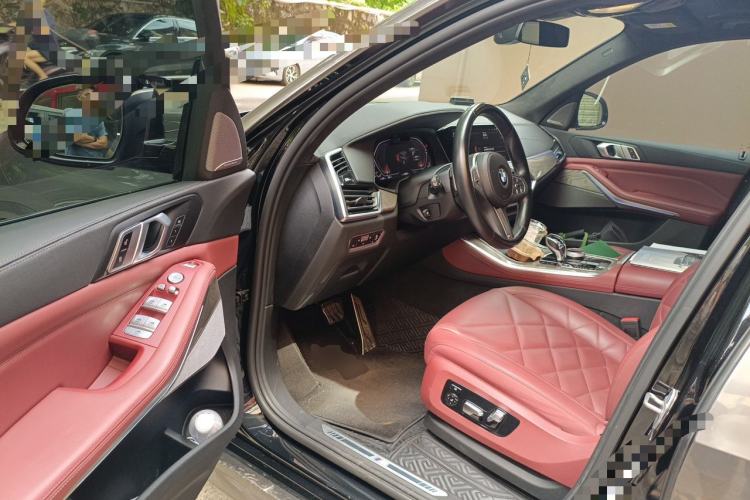 Used BMW X5 2022 Restyled xDrive 40Li M Sport Package Driver Seat